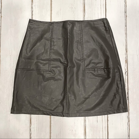 NWT LF vegan leather skirt - Picture 3 of 13